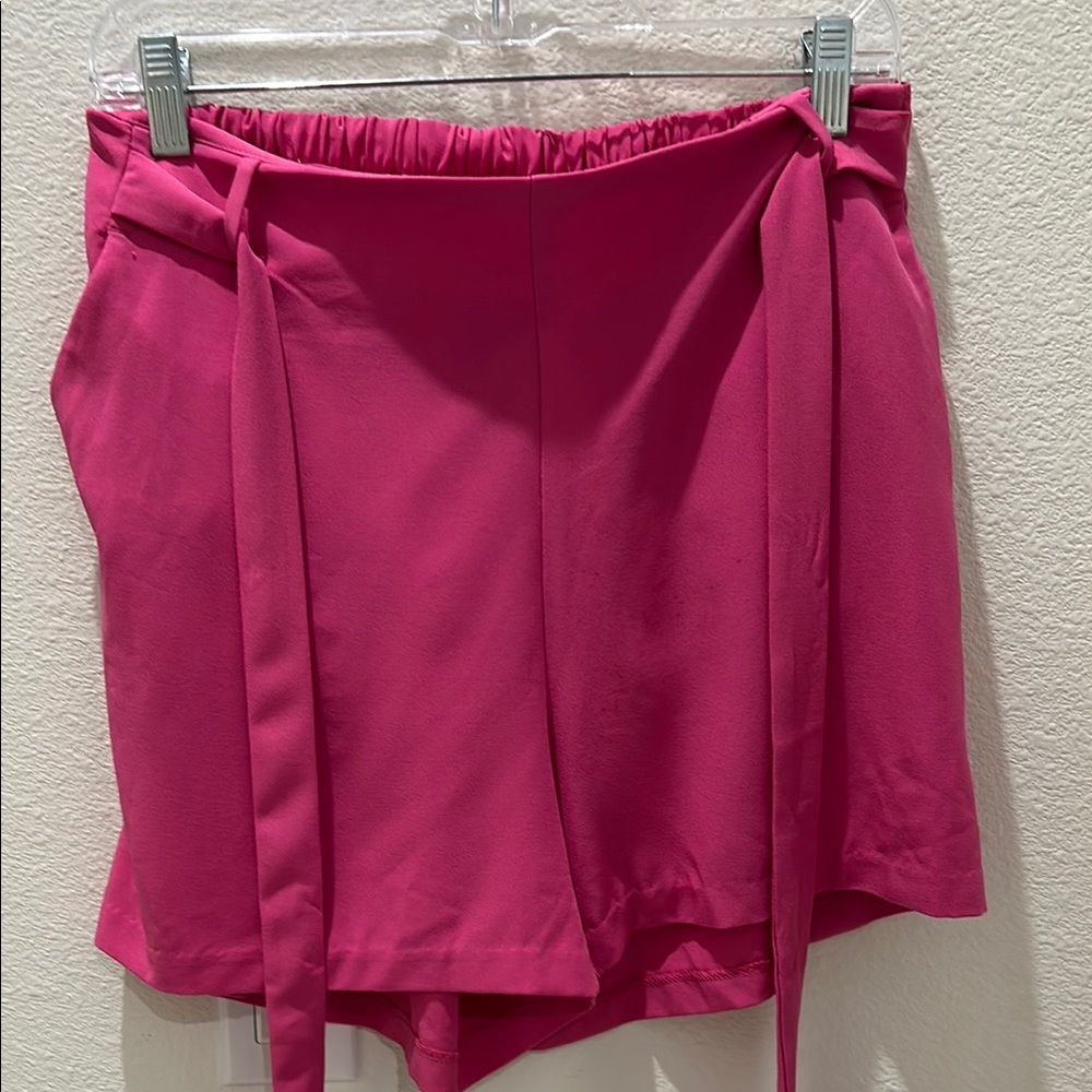 Chic Pink front Tie shorts